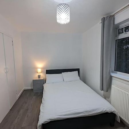 3 Bedroom Apartment Sleeps 8 Edinburg Exteriör bild