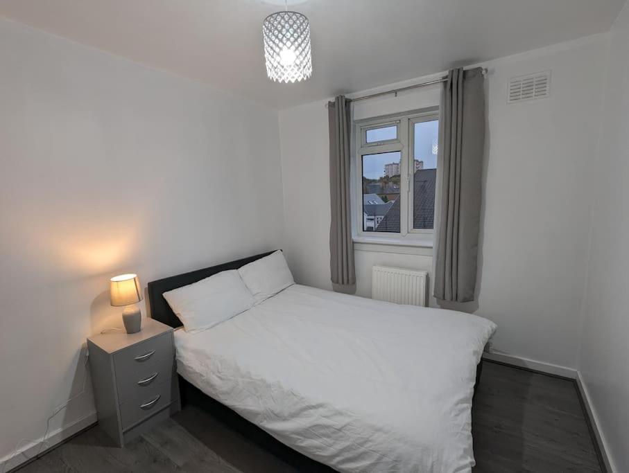 3 Bedroom Apartment Sleeps 8 Edinburg Exteriör bild