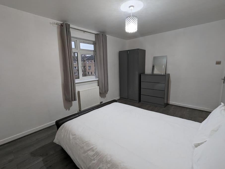 3 Bedroom Apartment Sleeps 8 Edinburg Exteriör bild